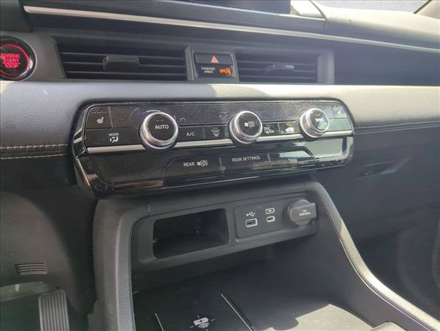 Used 2025 Honda Pilot Touring image 11