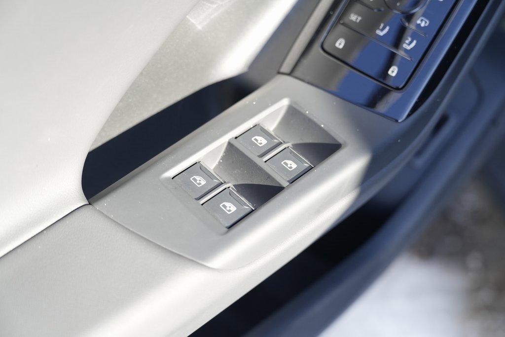 Used 2025 Audi Q6 e-tron Premium Plus w/ Premium Plus image 29