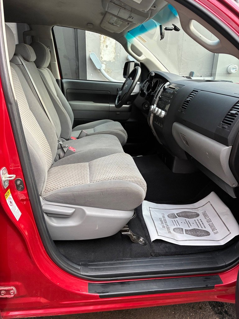 Used 2012 Toyota Tundra 4x4 Double Cab w/ Tow Pkg image 6