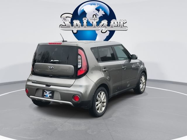 Used 2019 Kia Soul + image 9
