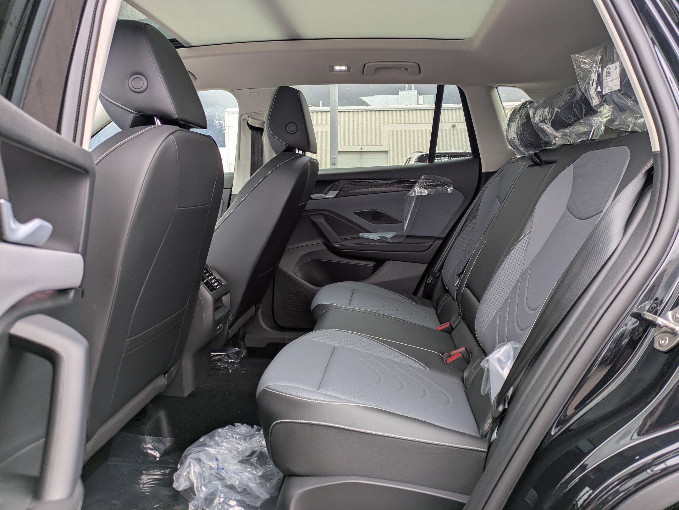 New 2026 Volkswagen Tiguan SE AWD/4WD image 16