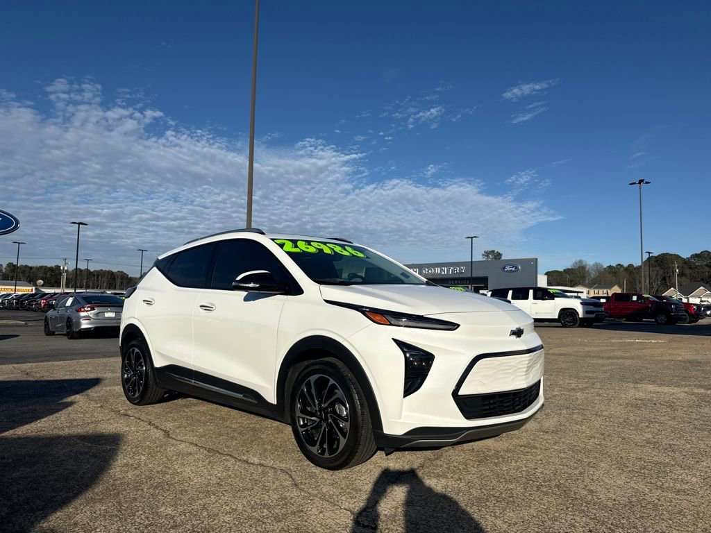 Used 2023 Chevrolet Bolt EUV Premier w/ Sun & Sound Package image 9