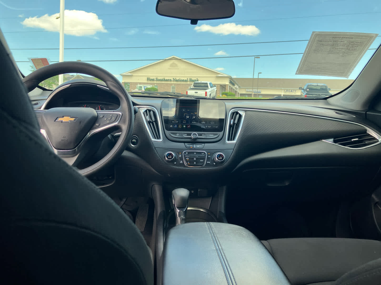 Used 2021 Chevrolet Malibu LT FWD image 31