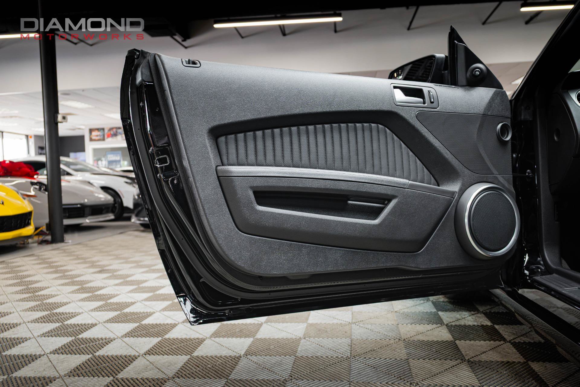 Used 2013 Ford Mustang Shelby GT500 RWD image 13