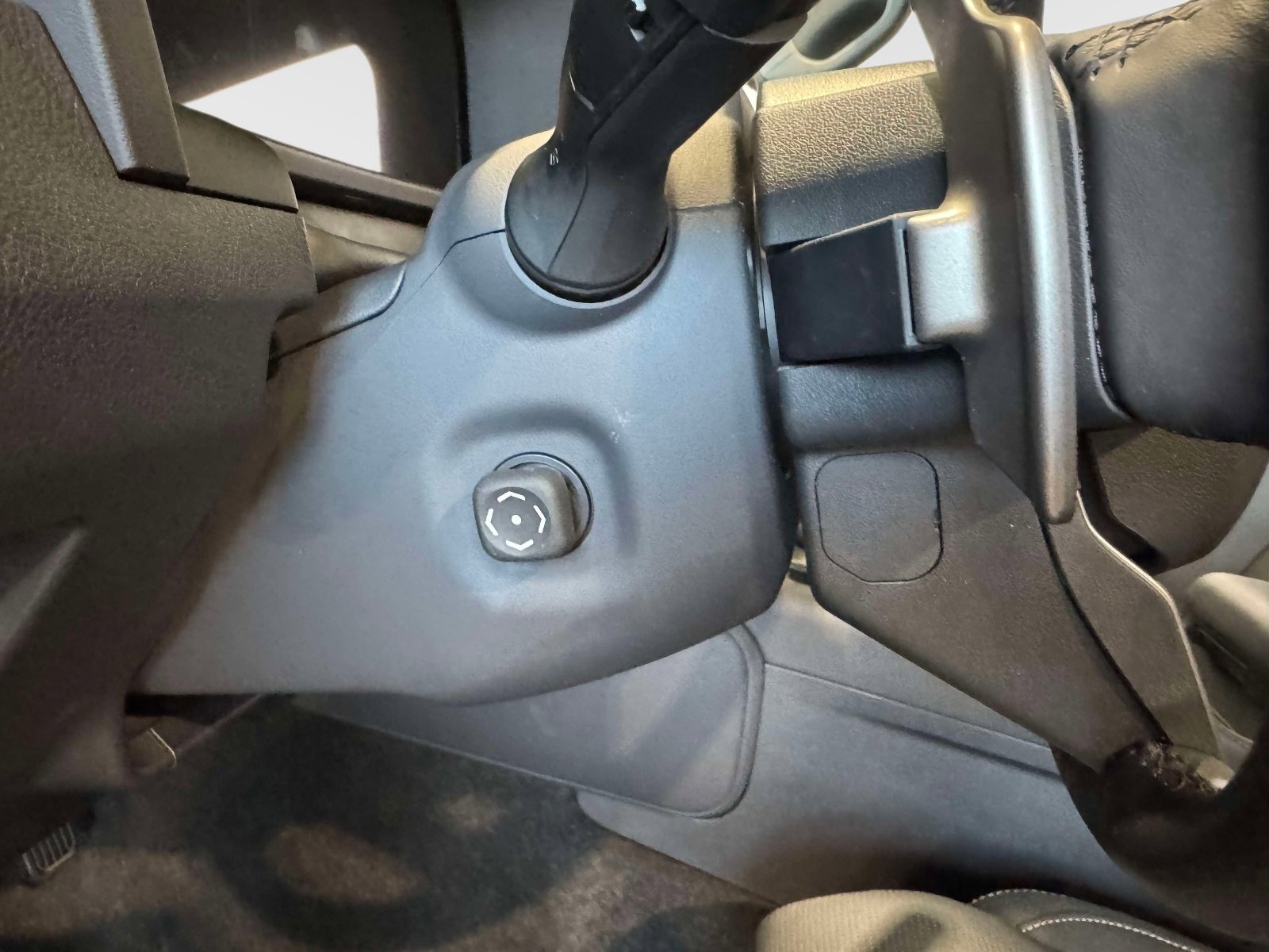 Used 2024 Lexus GX 550 w/ Cold Area Package image 28