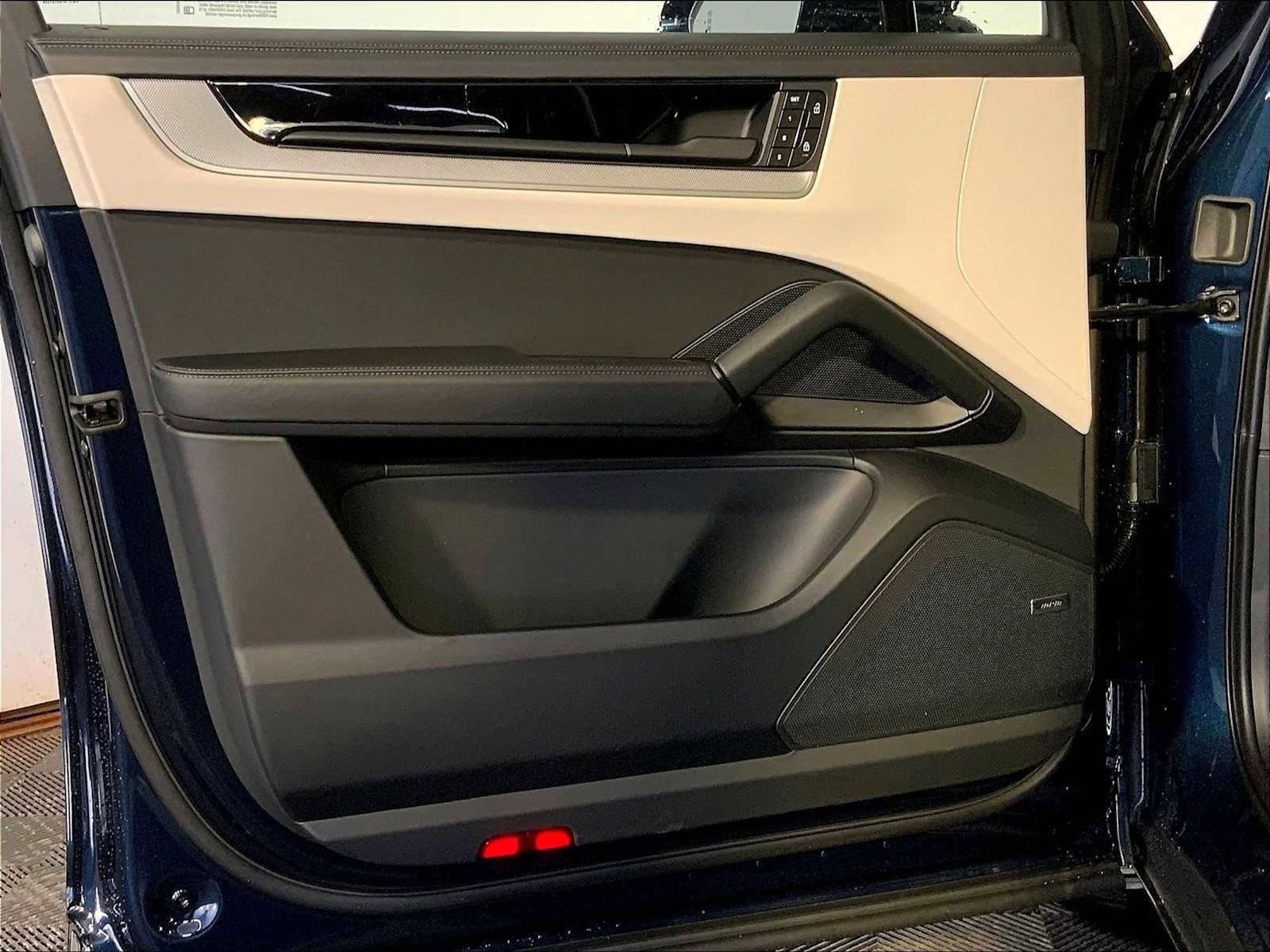 New 2026 Porsche Cayenne S image 20