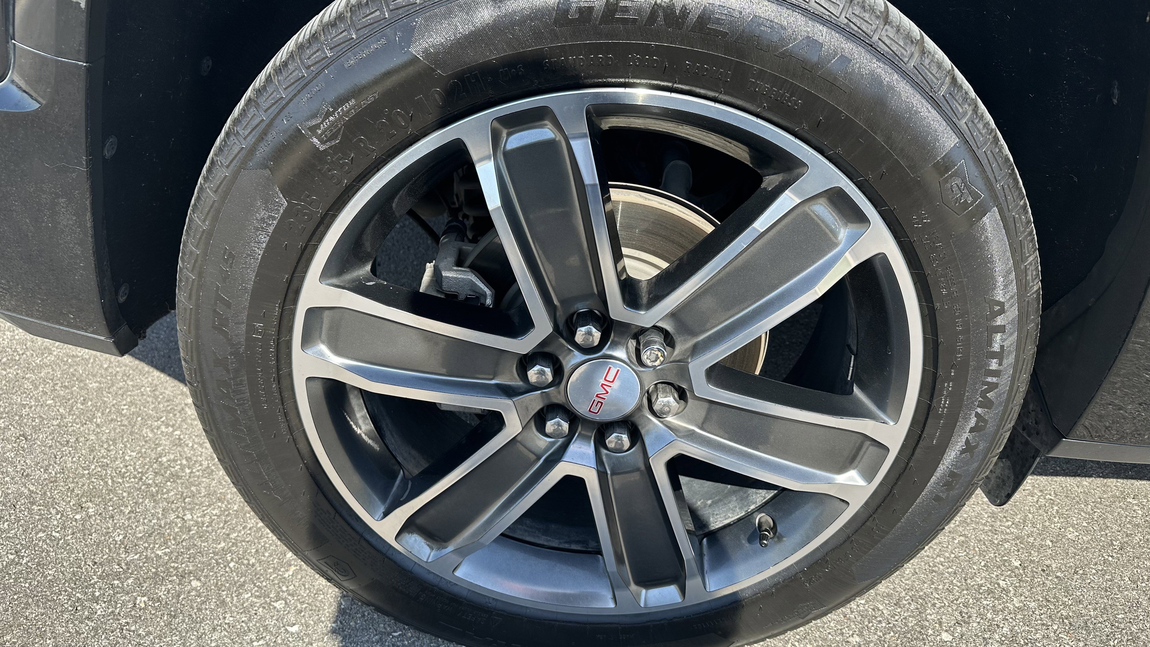 Used 2017 GMC Acadia Denali w/ Technology Package image 14