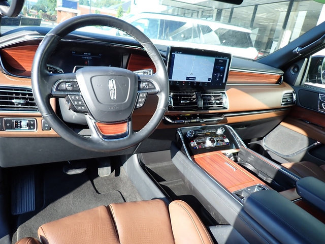 Certified 2024 Lincoln Navigator L Reserve image 17