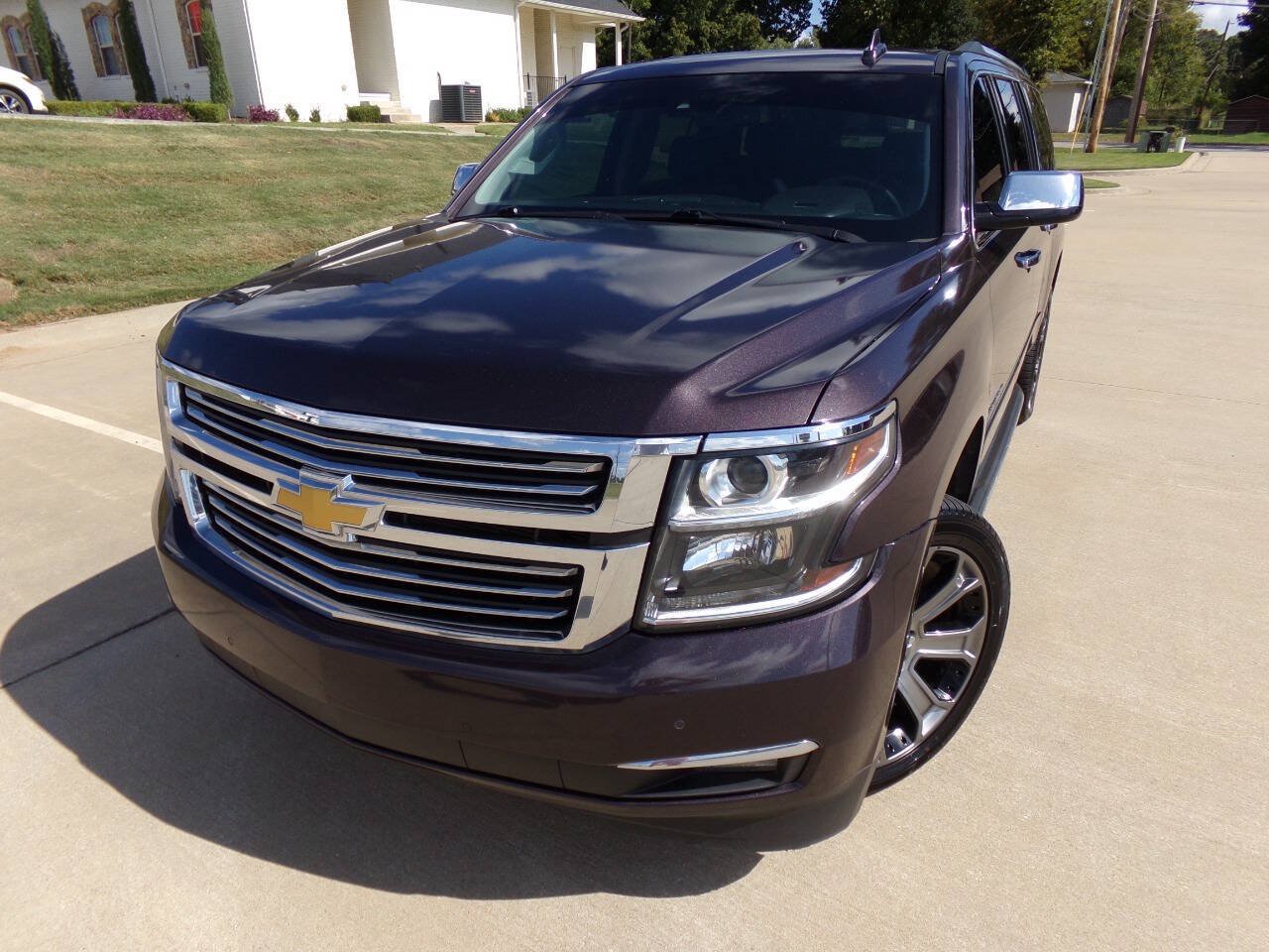Used 2015 Chevrolet Suburban LTZ RWD image 8