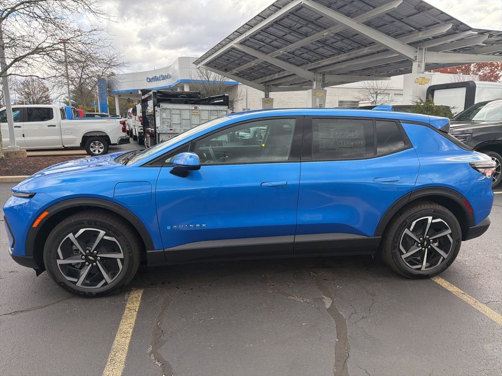 New 2026 Chevrolet Equinox EV LT image 3