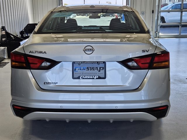 Used 2024 Nissan Altima 2.5 SV image 4