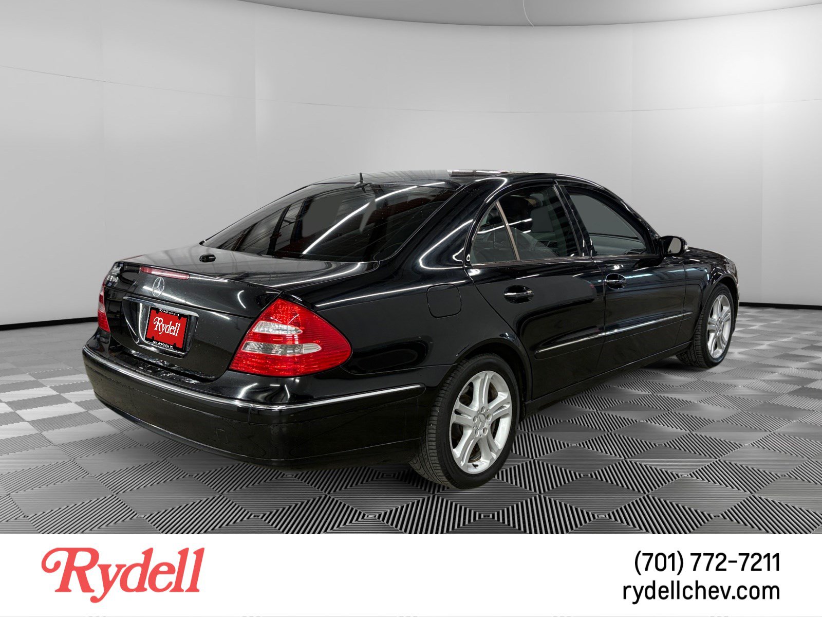 Used 2006 Mercedes-Benz E 350 Sedan image 5