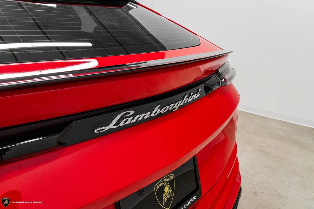 Used 2022 Lamborghini Urus AWD/4WD image 18