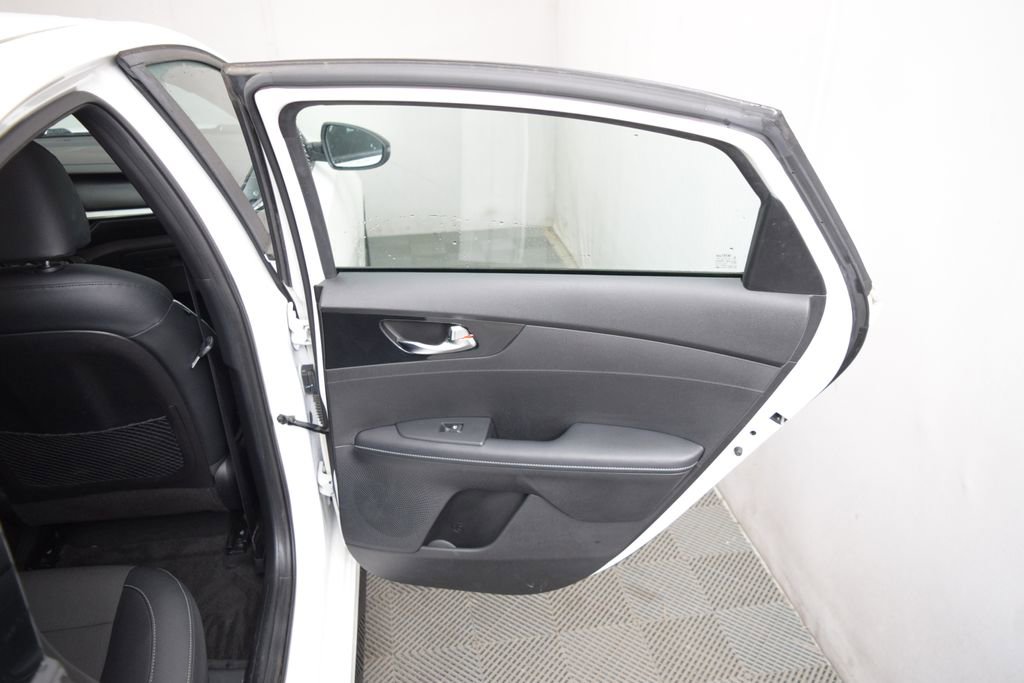 Used 2021 Kia Forte GT-Line image 13