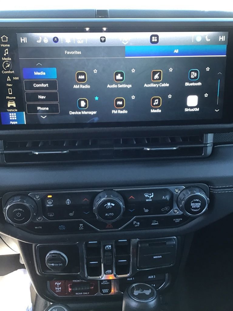 Used 2024 Jeep Wrangler Unlimited Rubicon 4xe image 13