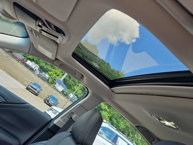 Used 2022 Subaru Legacy Limited AWD/4WD image 23