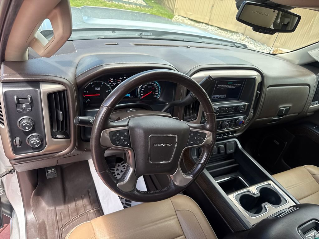 Used 2019 GMC Sierra 2500 Denali w/ Duramax Plus Package AWD/4WD image 12