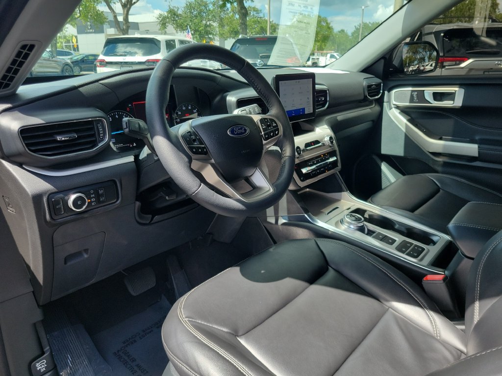 Certified 2023 Ford Explorer XLT w/ Equipment Group 202A RWD image 15
