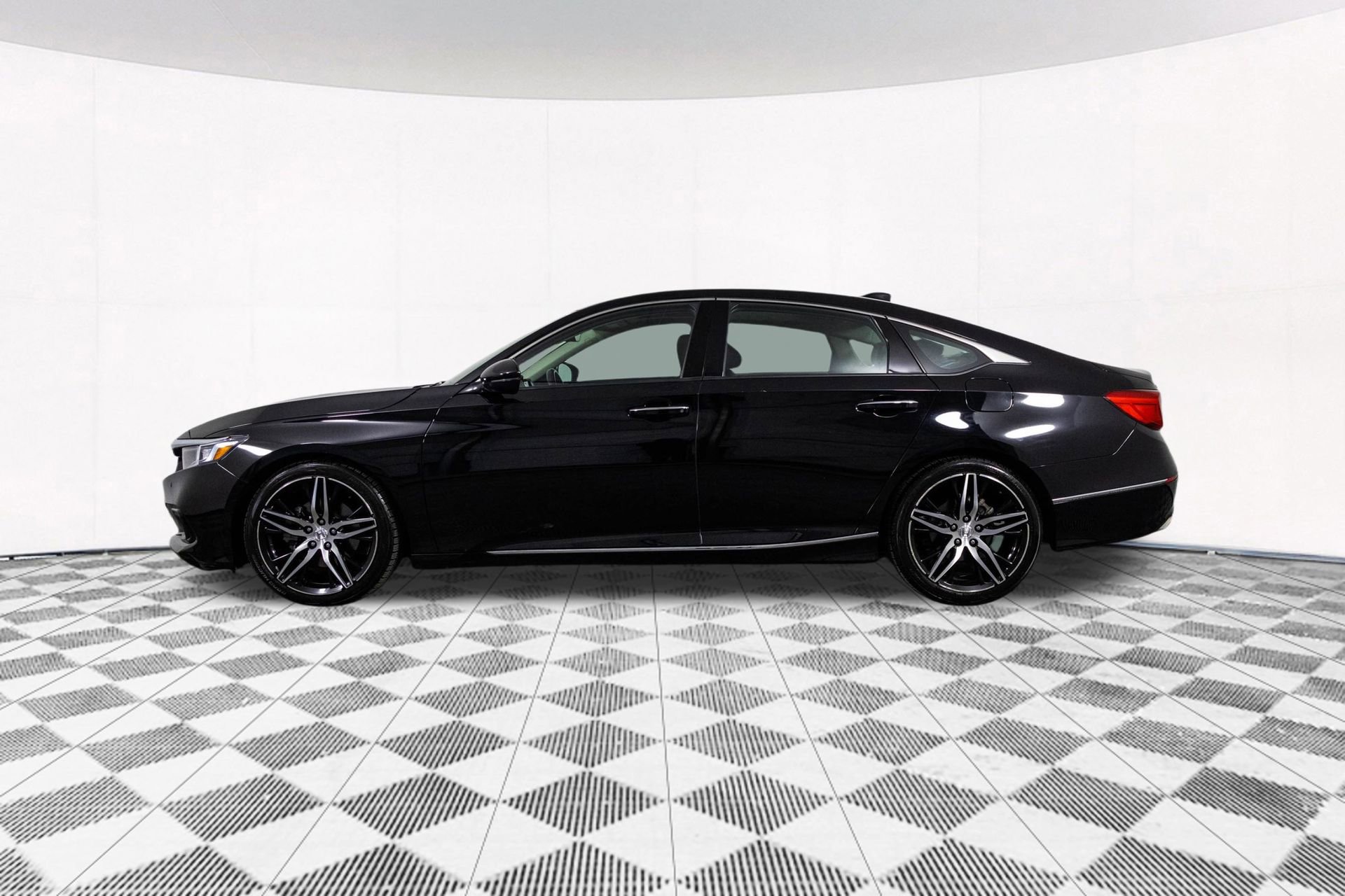Used 2021 Honda Accord Touring image 10
