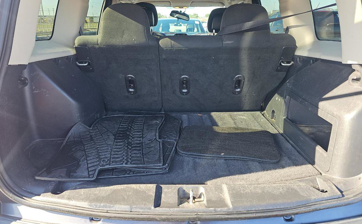 Used 2016 Jeep Patriot Latitude AWD/4WD image 15