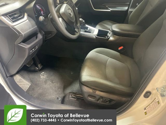 Used 2025 Toyota RAV4 XLE image 9