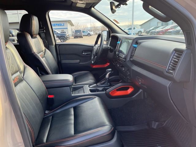 Used 2023 Nissan Frontier PRO-4X w/ Pro-4X Premium Package image 18