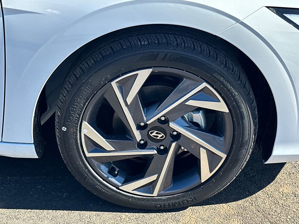New 2025 Hyundai Elantra Sport image 12