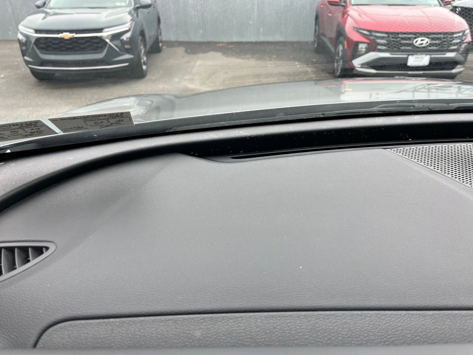 Used 2025 Kia Sportage LX image 33