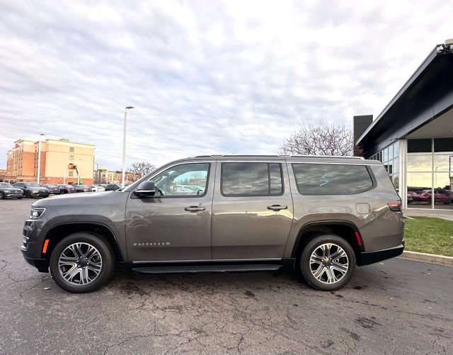 Used 2024 Jeep Wagoneer L Base w/ Premium Group I image 6