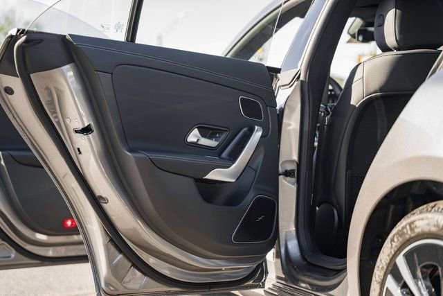 New 2025 Mercedes-Benz CLA 250 4MATIC image 33