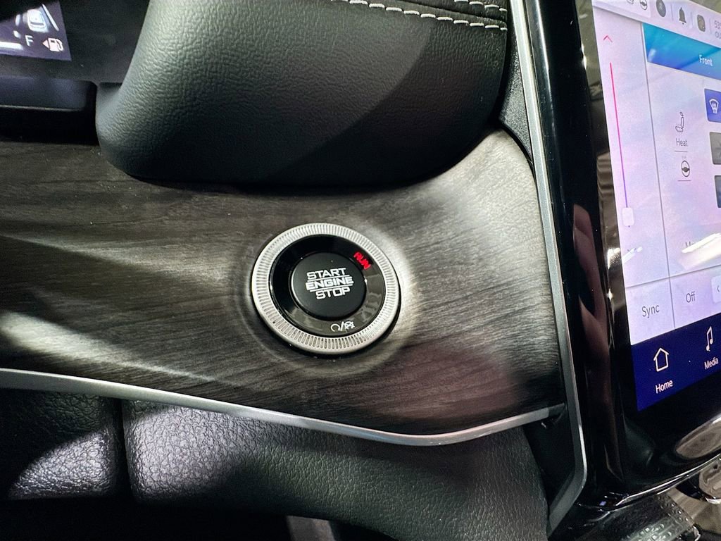 Used 2022 Jeep Grand Cherokee L Limited w/ Trailer Tow Group (B) AWD/4WD image 19