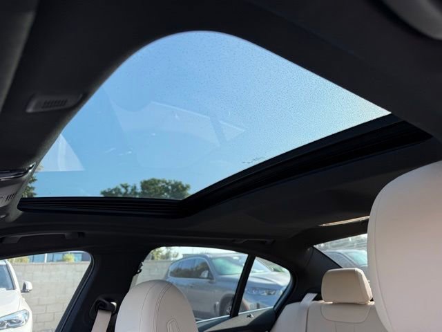 Certified 2023 BMW 530e w/ Convenience Package image 22