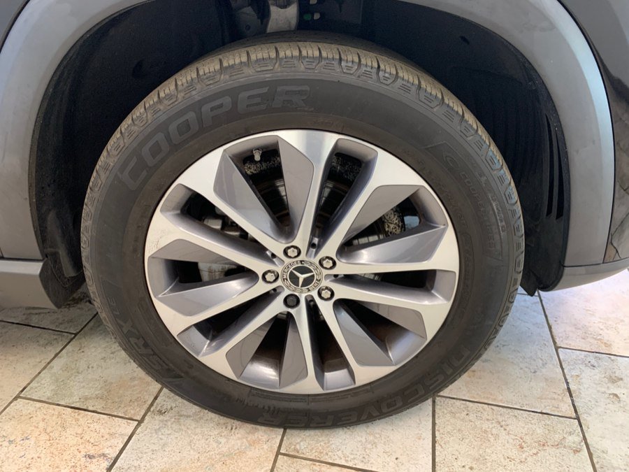 Used 2022 Mercedes-Benz GLE 350 4MATIC w/ Premium Package image 10