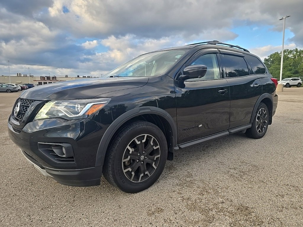 Used 2020 Nissan Pathfinder SL image 2