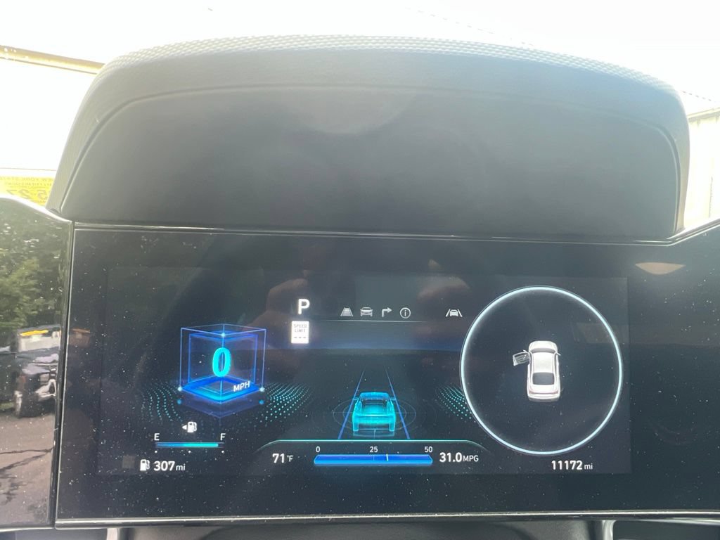 Used 2024 Hyundai Elantra SEL FWD image 11