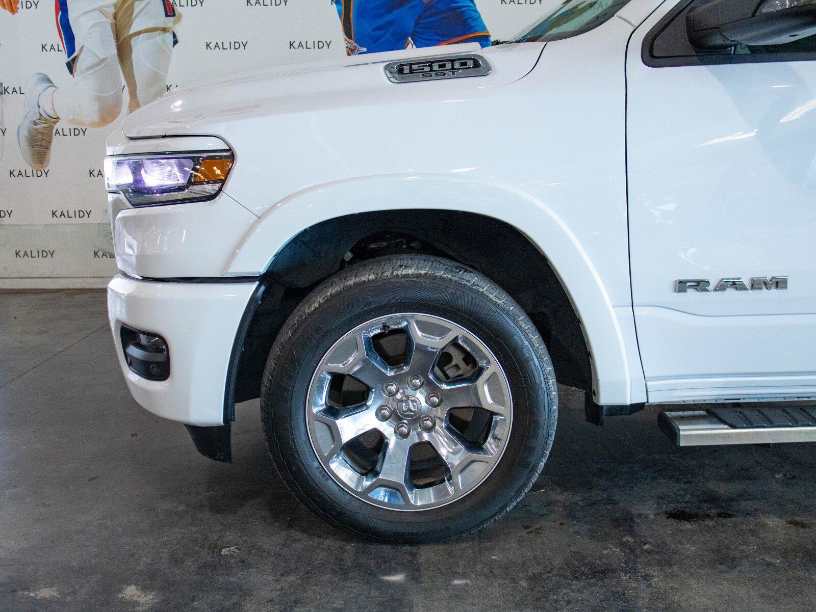 Used 2025 RAM 1500 Lone Star AWD/4WD image 16