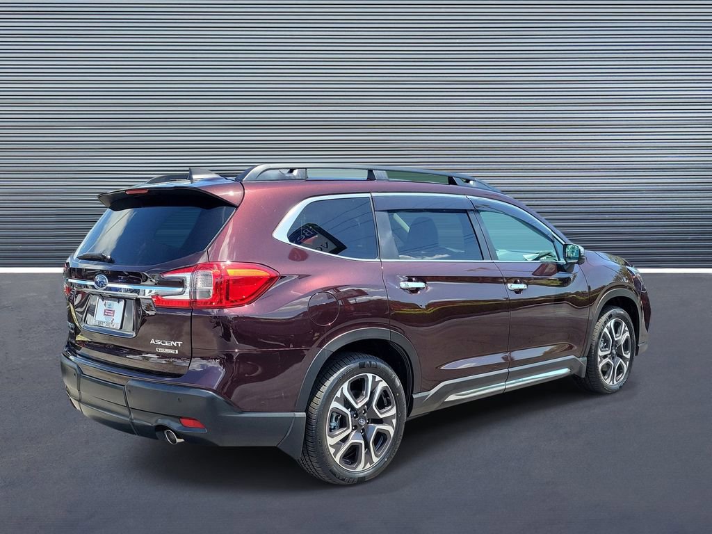 Used 2023 Subaru Ascent Touring image 3