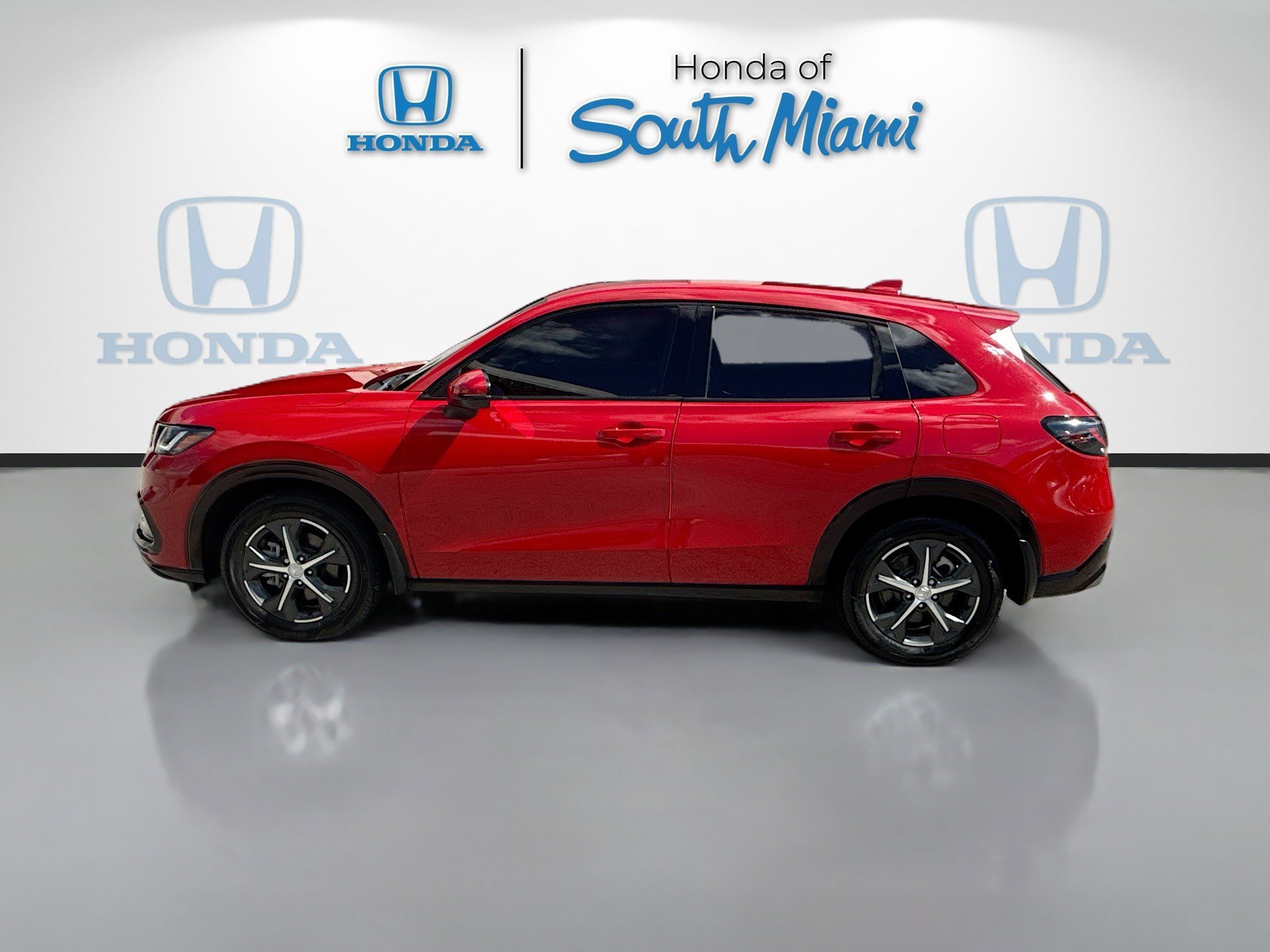 Certified 2024 Honda HR-V EX-L image 4