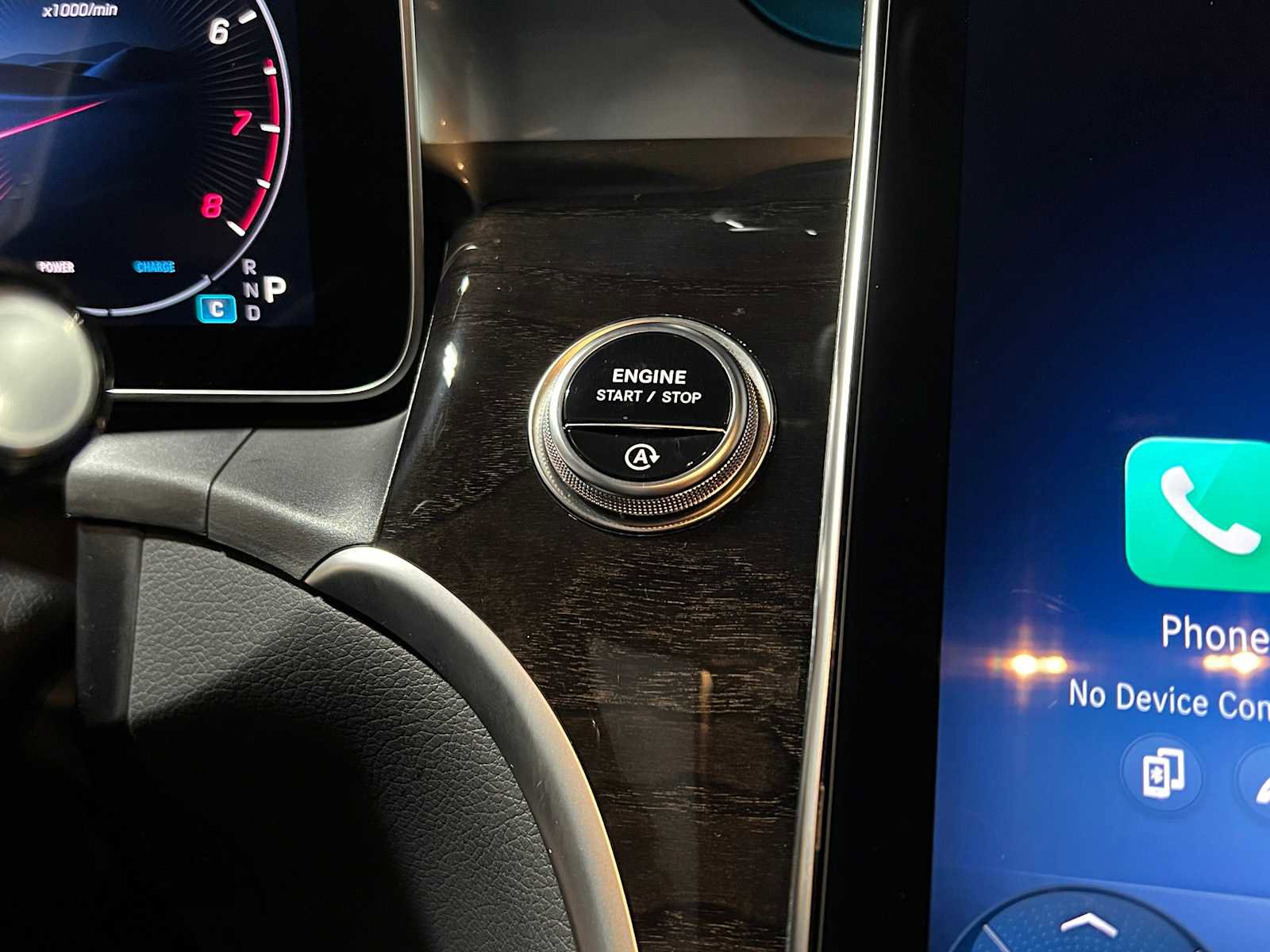 Used 2025 Mercedes-Benz GLC 300 4MATIC image 30