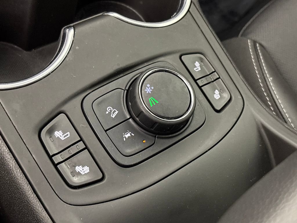 Used 2022 GMC Terrain SLT w/ Infotainment Package II FWD image 23