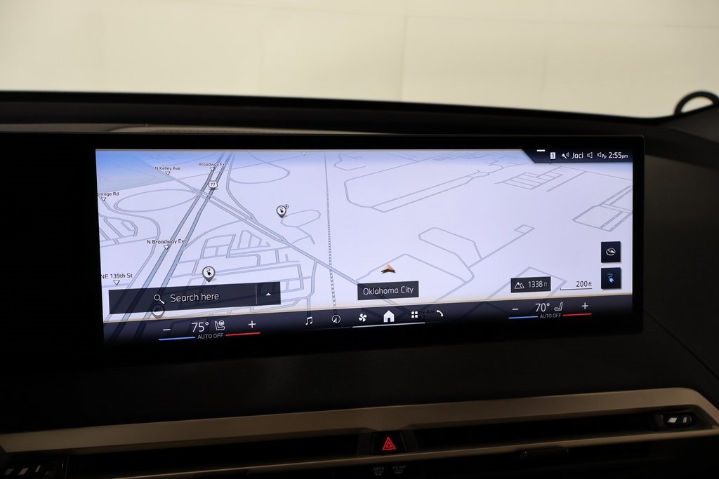 Used 2024 BMW iX xDrive50 w/ Sport Package image 7