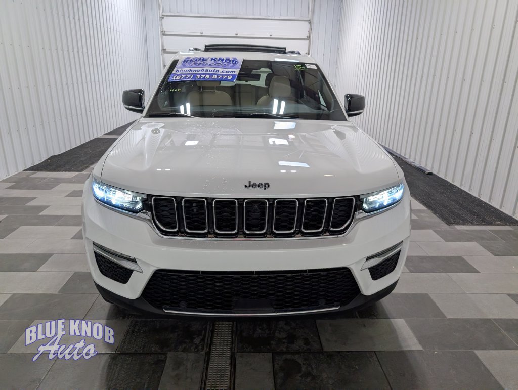 Used 2023 Jeep Grand Cherokee 4WD 4xe w/ Luxury Tech Group II image 6