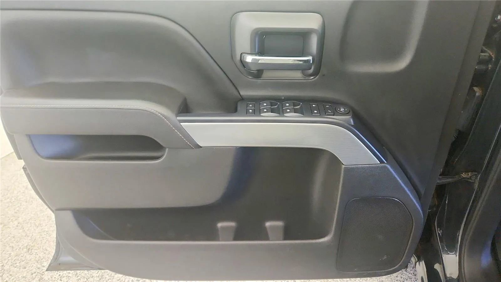 Used 2017 Chevrolet Silverado 1500 LT w/ All Star Edition image 31