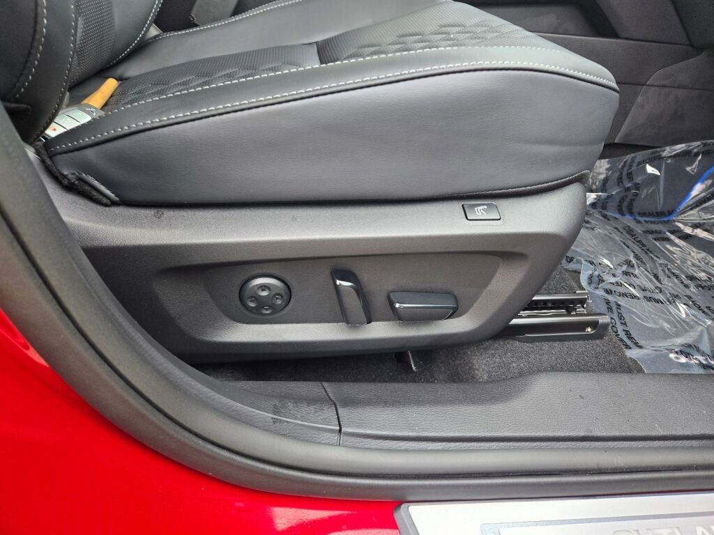 New 2025 Mitsubishi Outlander SEL Black Edition image 5