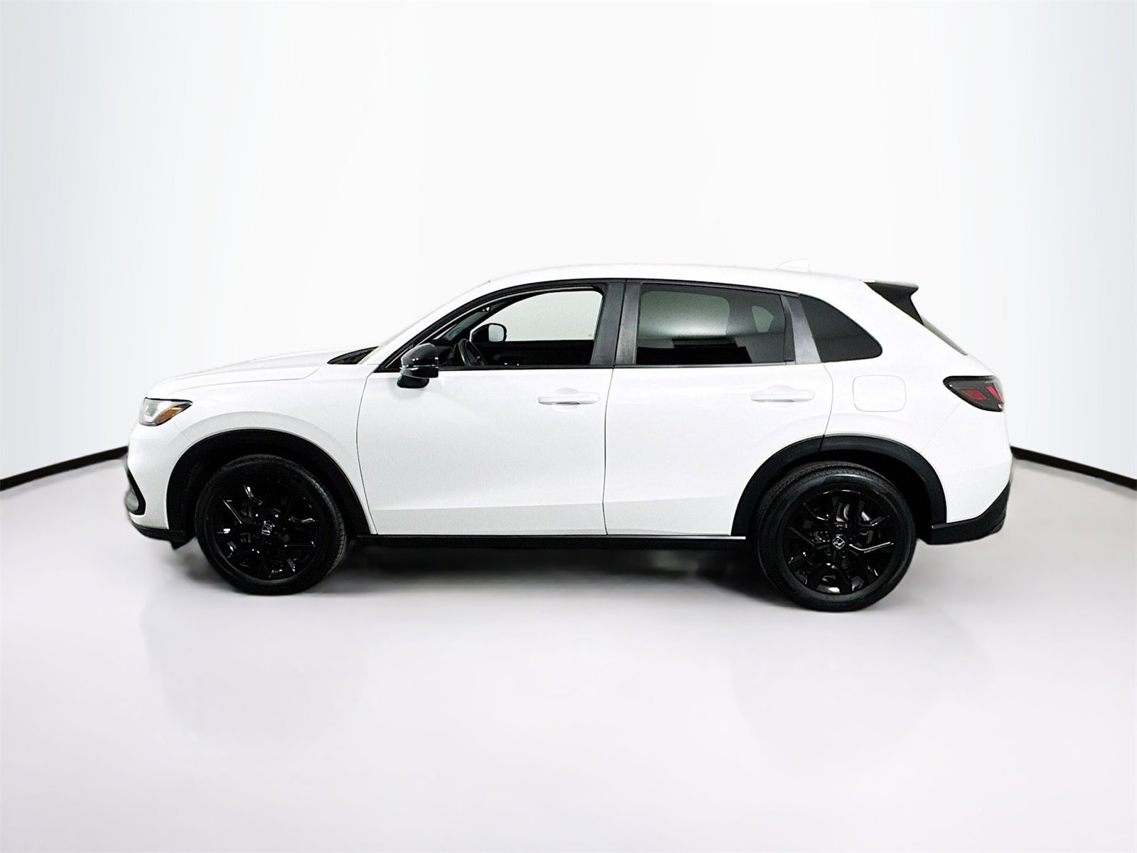 Used 2023 Honda HR-V Sport image 4