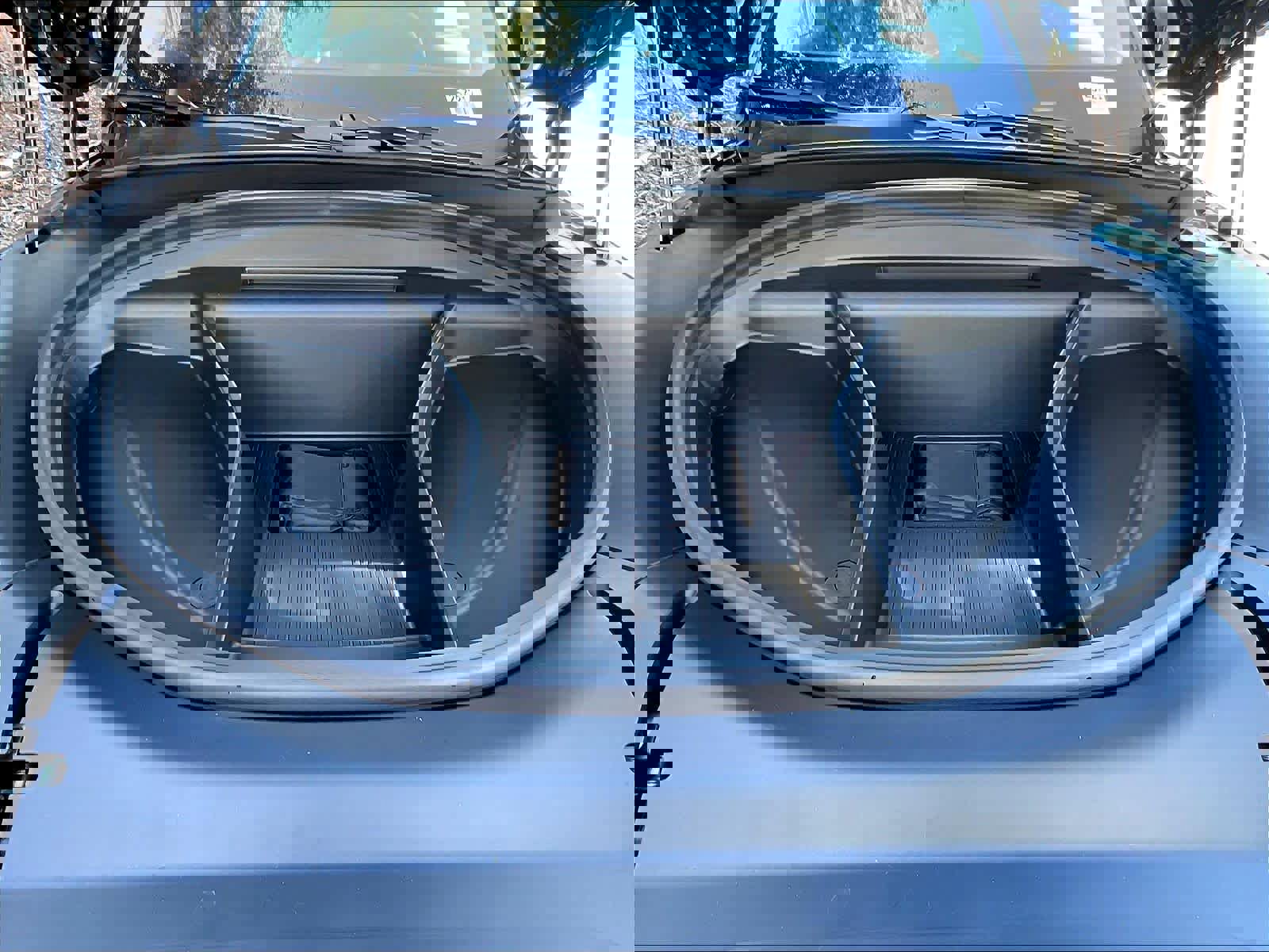 New 2025 Volvo EX90 Ultra w/ Protection Package Premier image 13