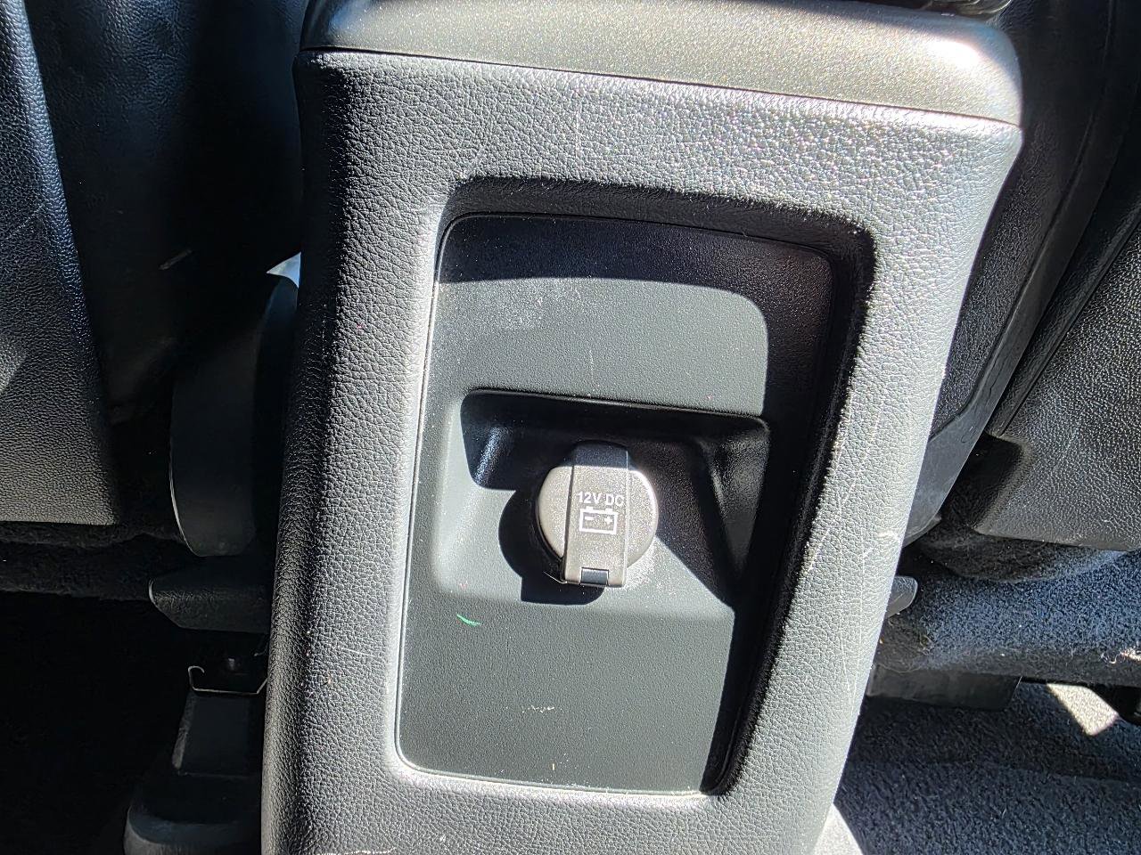 Used 2015 Dodge Journey SXT w/ Flexible Seating Group image 41