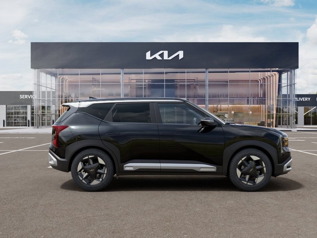 New 2027 Kia Seltos S FWD image 8