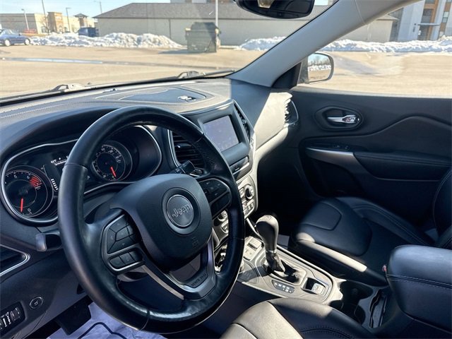 Used 2020 Jeep Cherokee Latitude Plus w/ Comfort/Convenience Group image 21