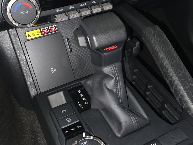 Used 2025 Toyota 4Runner TRD Off-Road AWD/4WD image 19